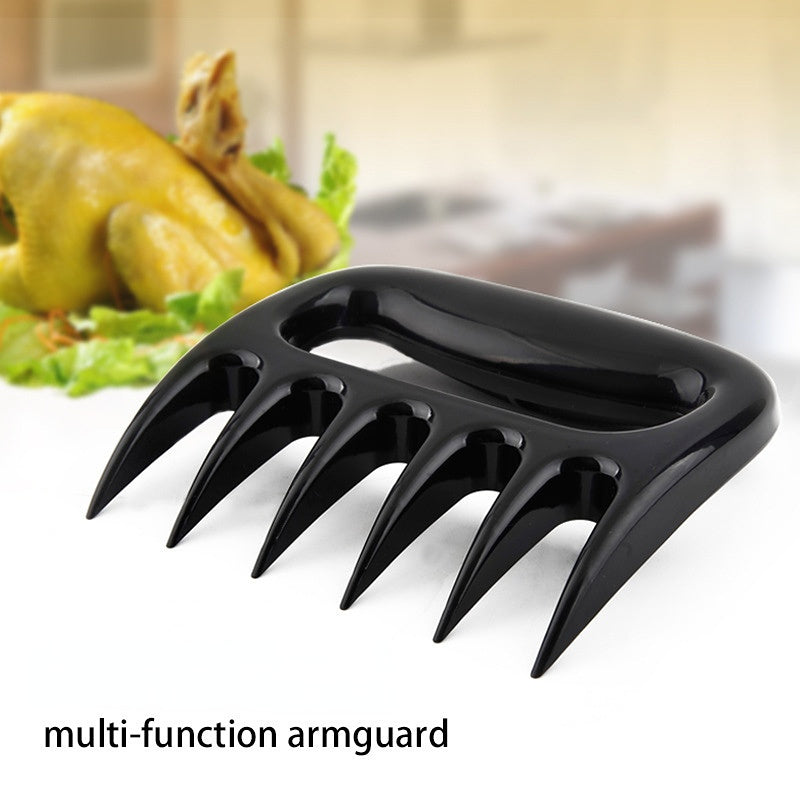 A pair of Multi-Functional Plastic Bear Claw Meat Shredder Barbecue Meat Shredder Paw BBQ Barbecue Tool Anti-scalding Meat Distributor